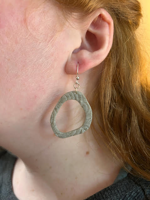 Lightweight clay statement earrings – modern organic design
