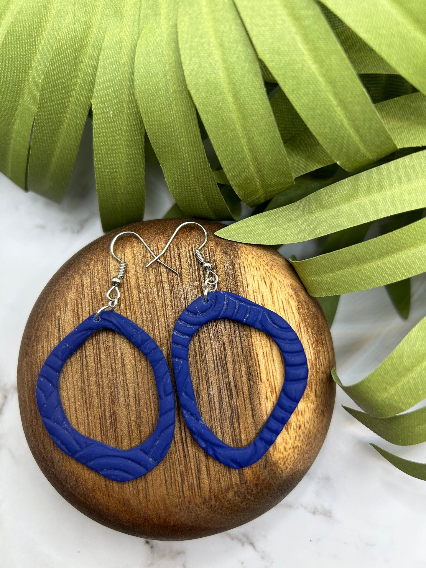 Modern clay dangle earrings – lightweight handmade accessory