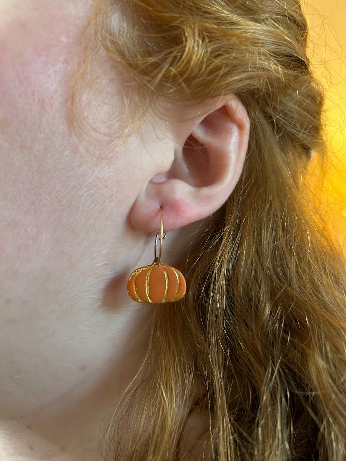 Nickel-free fall earrings – pumpkin hoops with gold accents